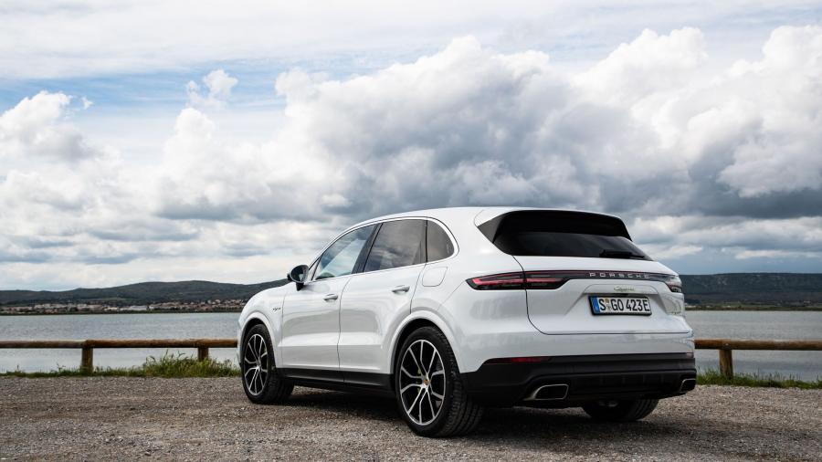  Porsche Cayenne E-Hybrid (PO536) 2018 года  (WW) (фото 50 из 85)